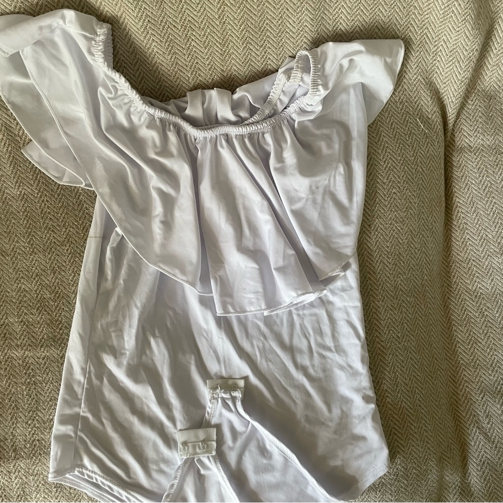 White Body - Picture 2 of 3